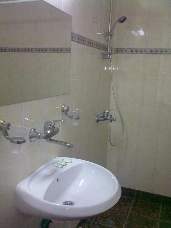 Studio (3 Adults)