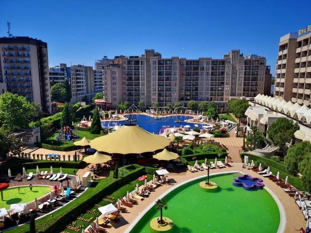 Apartment Pool View