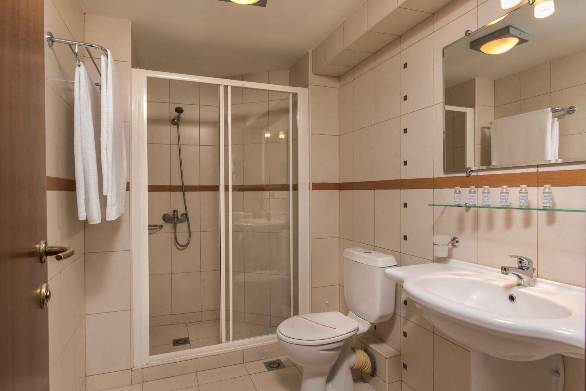 Economy Double or Twin Room,1742647673:JPEG