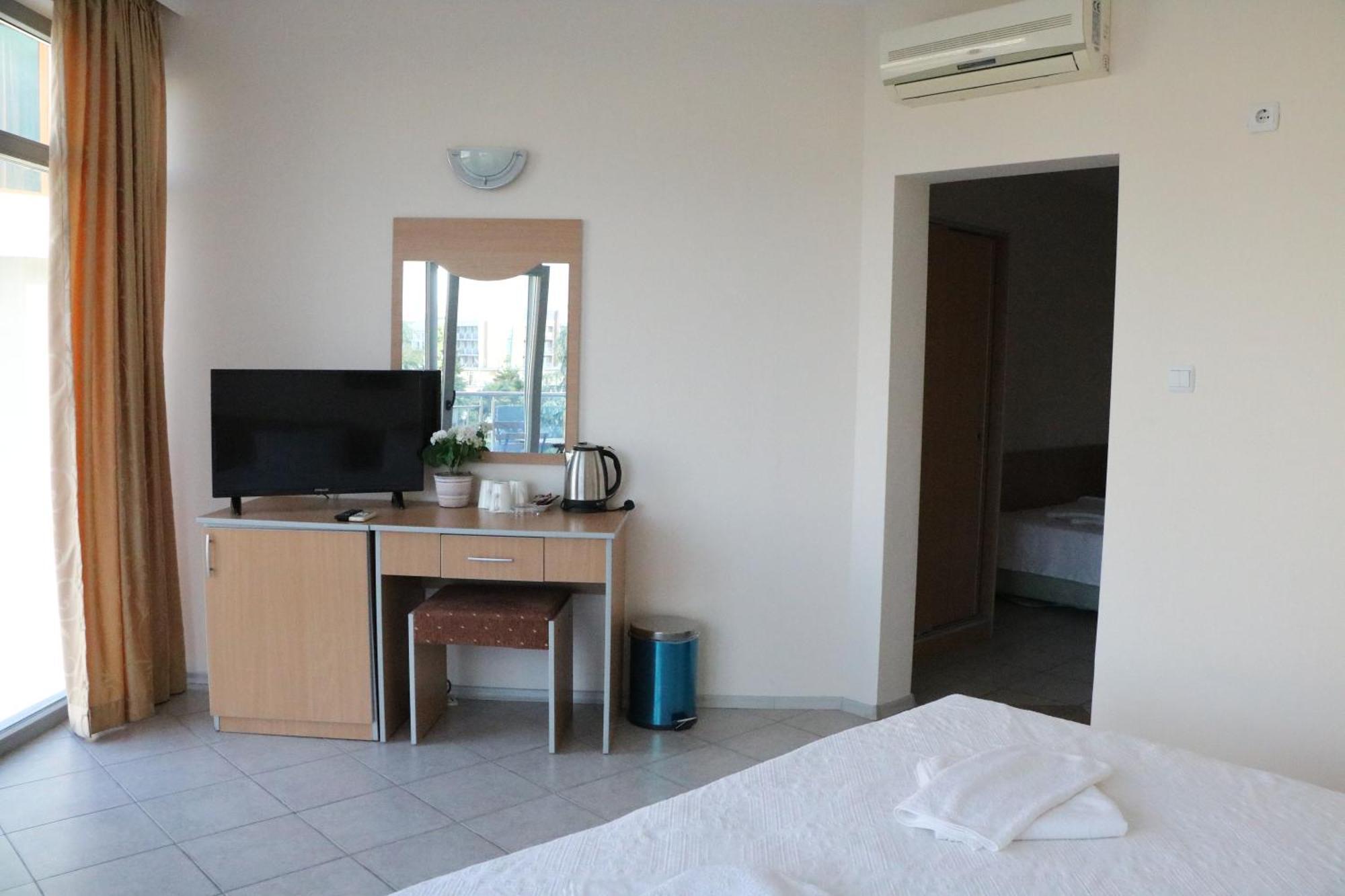 Dreibettzimmer mit Balkon