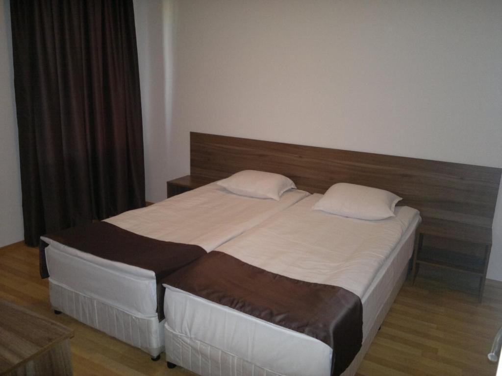 Appartamento con 2 Camere da Letto e Balcone