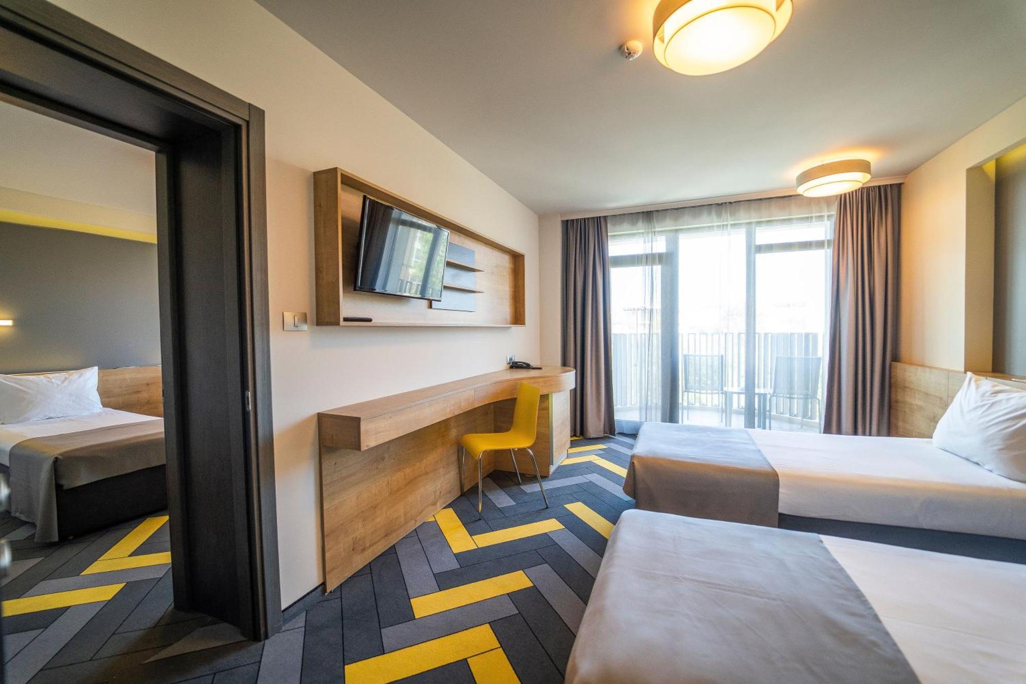 Family Room Minibar &