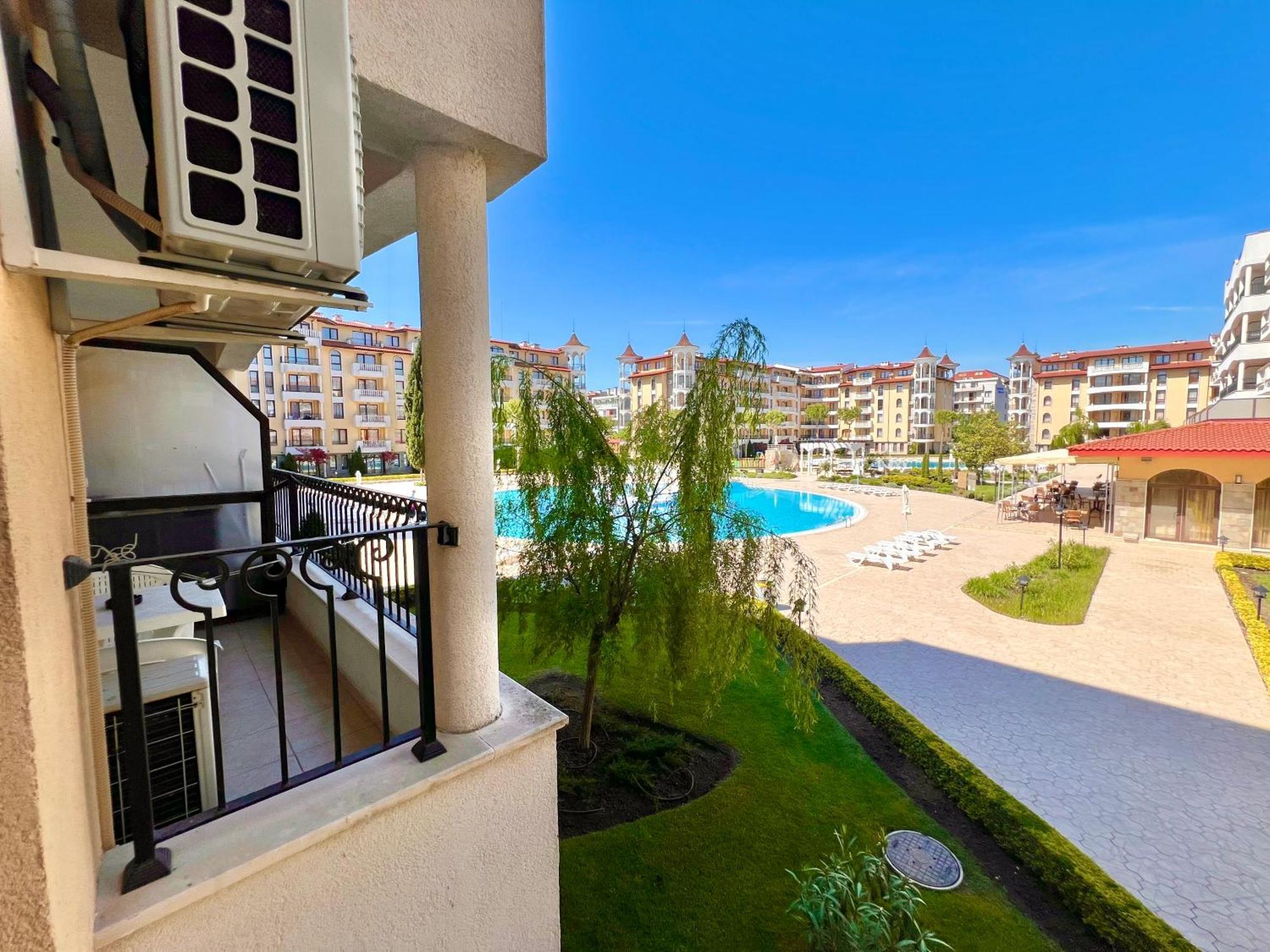 Apartment Pool View