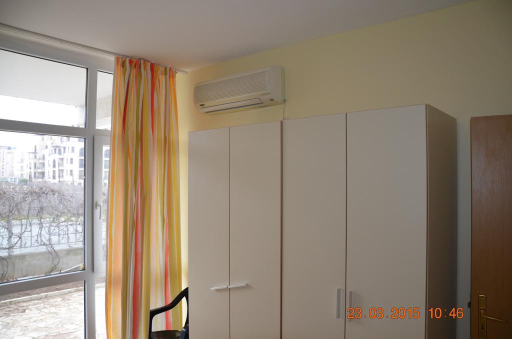 Two-Bedroom Apartment,197985730:JPEG