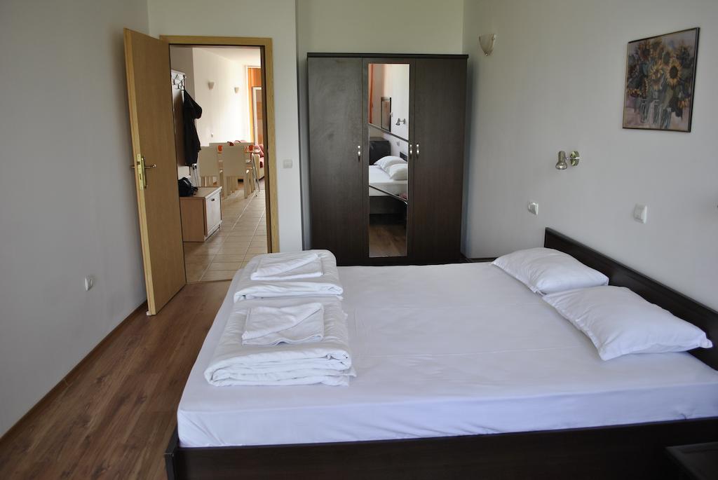 Appartamento con 1 Camera da Letto e Vista Piscina