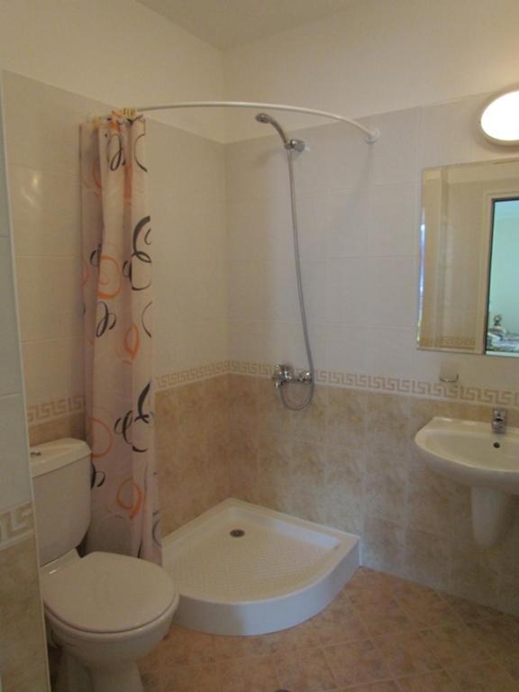Twin Room with Balcony and Extra Bed (3 Adults)