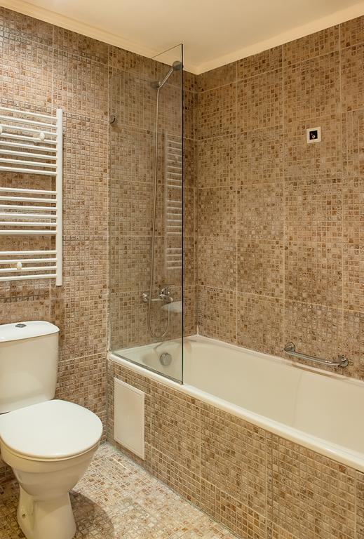 Apartment with Pool View,401937456:JPEG