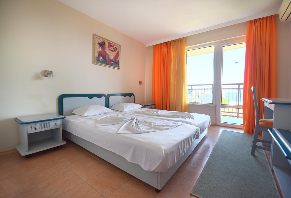 Familiensuite mit Balkon