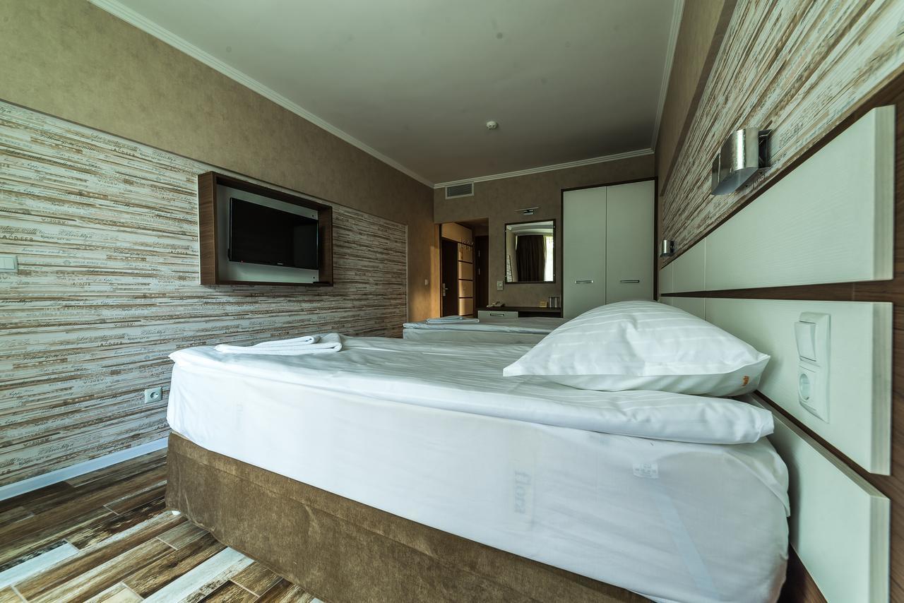 Tweepersoonskamer met 1 of 2 Bedden en Balkon