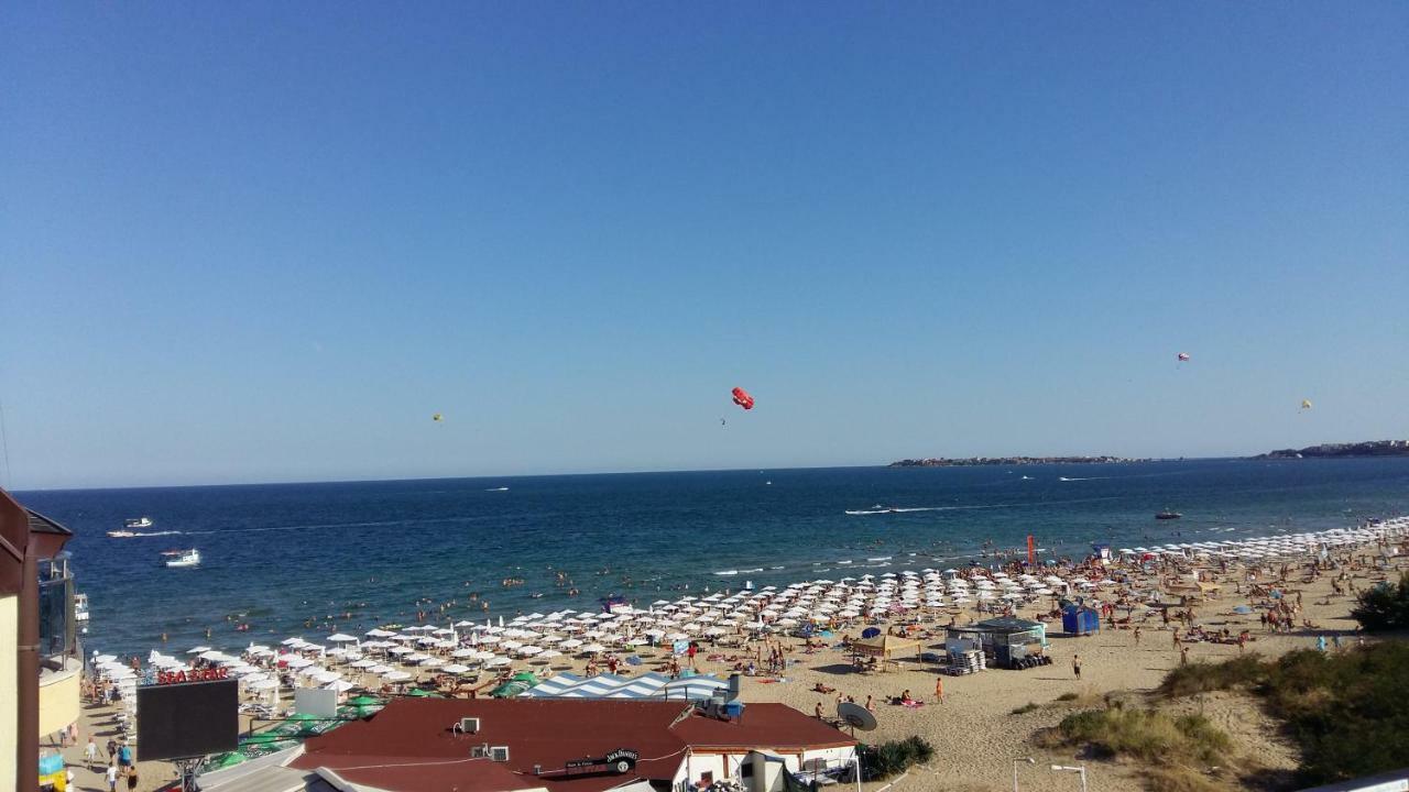 One-Bedroom Apartment with Sea View (2 Adults + 2 Children)