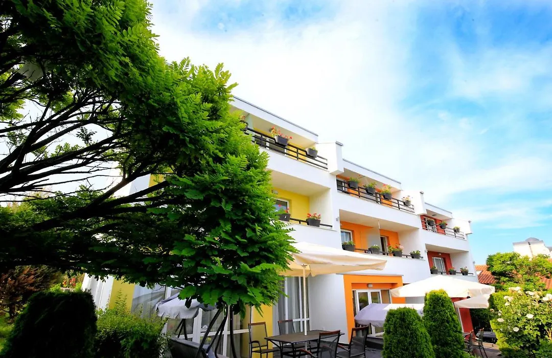 Stayinn Rainbow Houses Beachfront By Asteri Hotels-1
