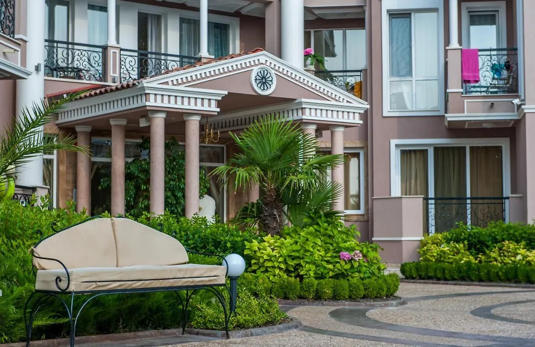Izida Palace Apartments-1