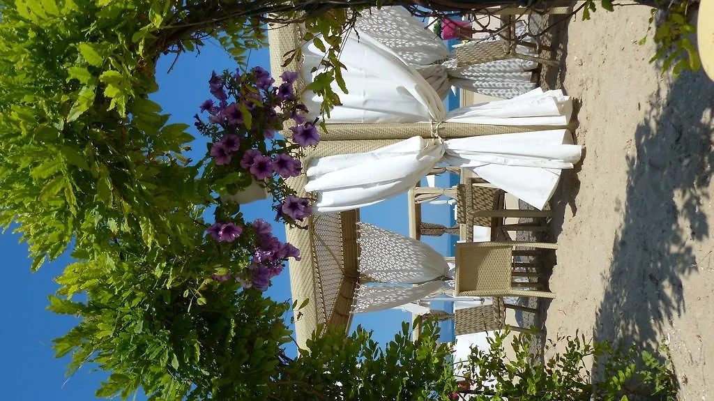 Oasis Beach Studios-1