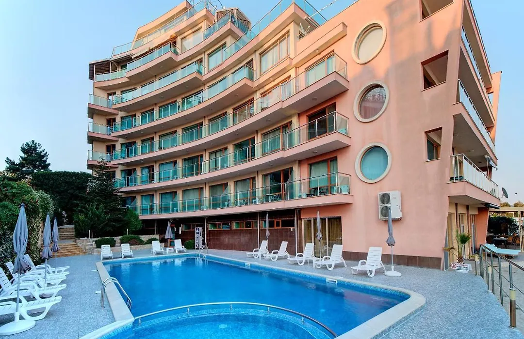 Beachfront Apartments By Marty'S-1