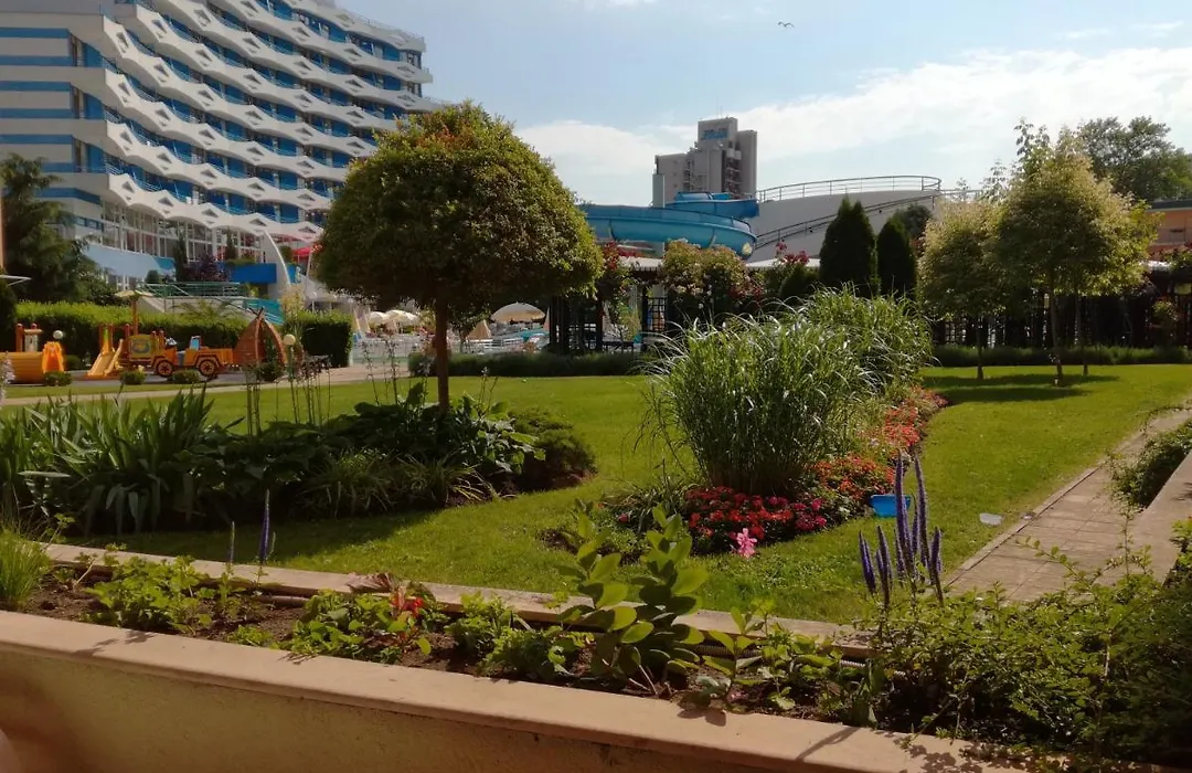 Apartment In Trakia Plaza-1
