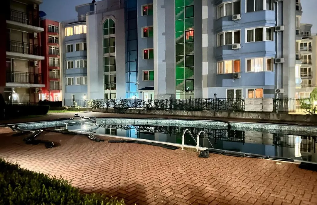 Nice Quiet Apartment In The Town Center With Pool-1