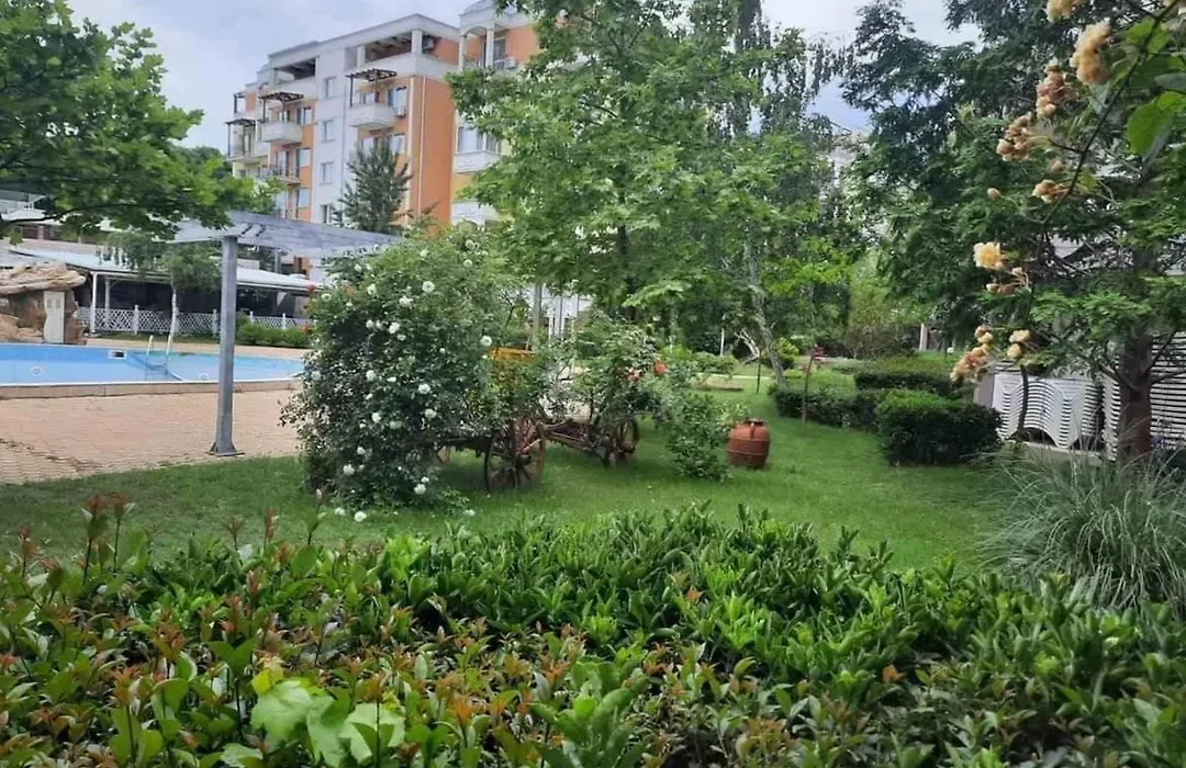 Sun Village Beach Retreat: Spacious Apartment with Pool Access-1