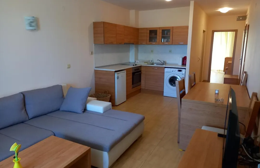 Апартамент В Комплекс Golden Beach, Sunny Beach-1