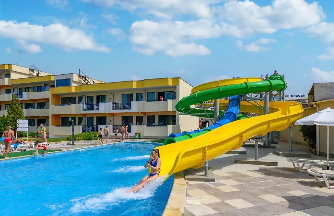 Hotel Glarus Beach-1