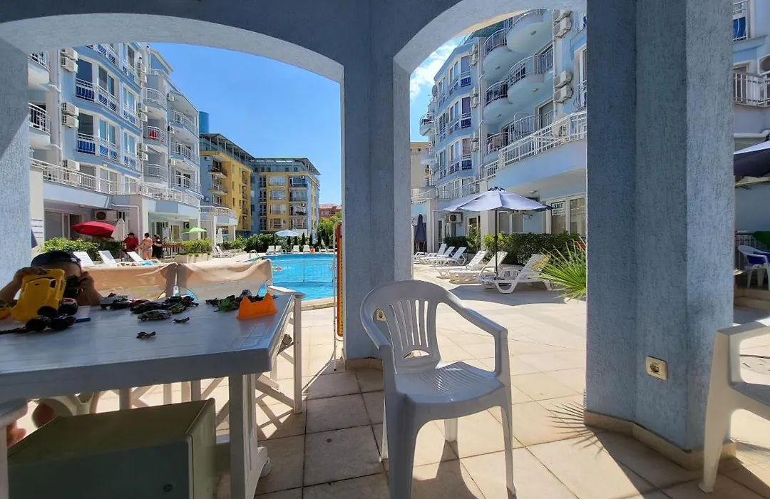 Sunny Dream Family Apartments In Sunny Beach-1