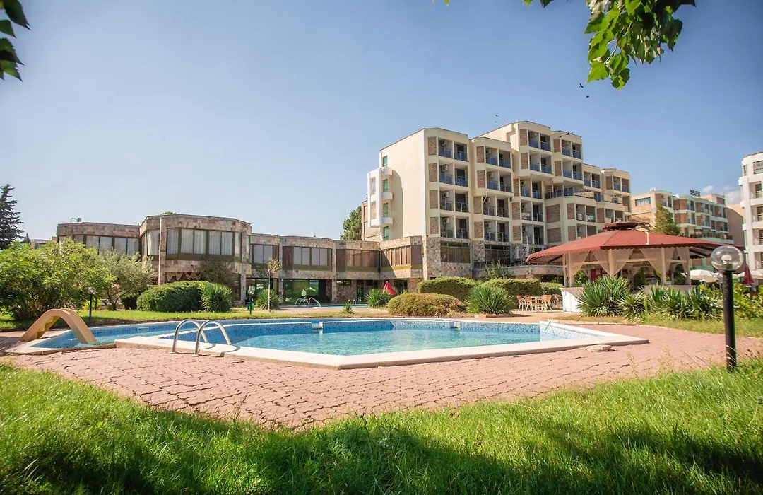 Amfibia Beach Complex-1