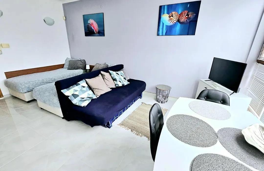 Studio Apartment With Balcony 300M From Beach-1