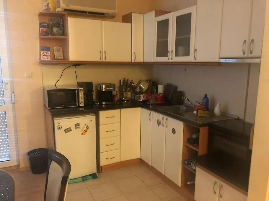 Spacious, 1 Bedroom Apartment-1
