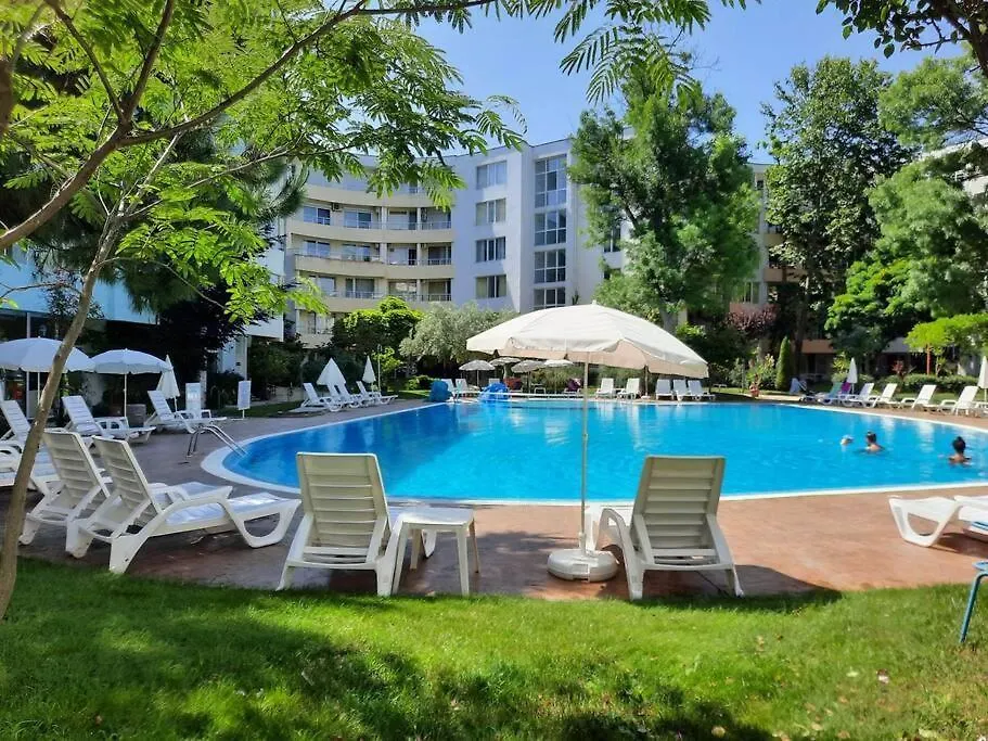 Central, 1 Bed Apt, 3* Yassen-1