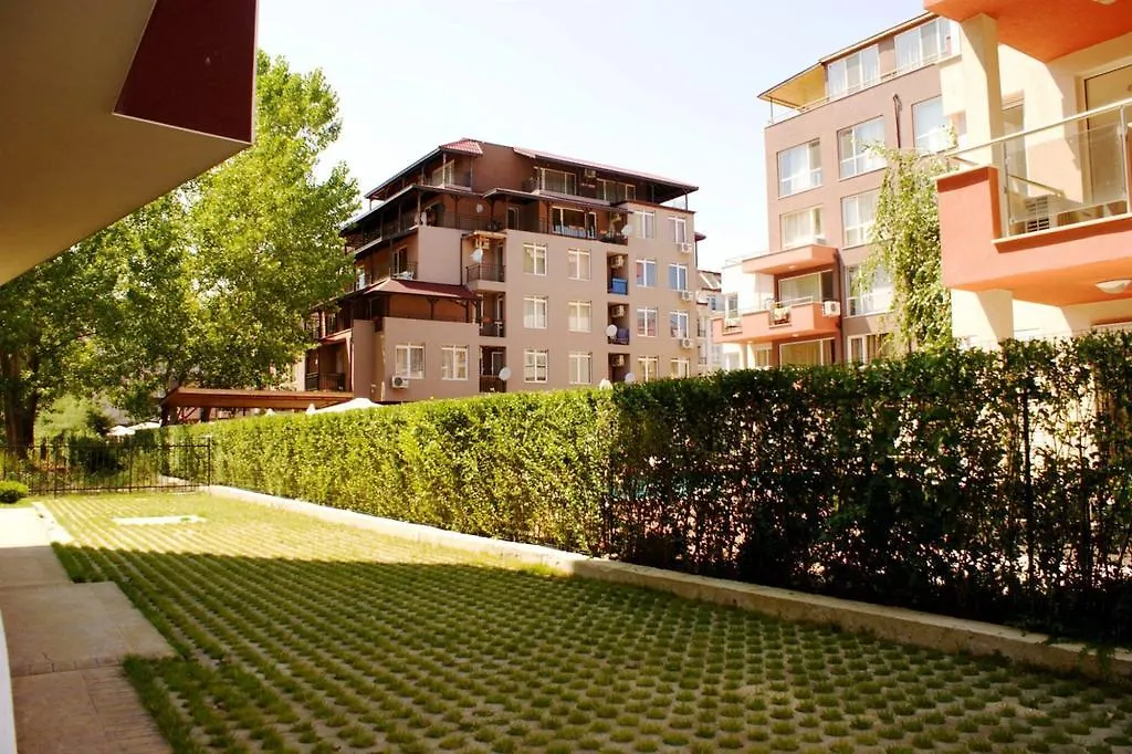 Menada Vip Park Apartments-1