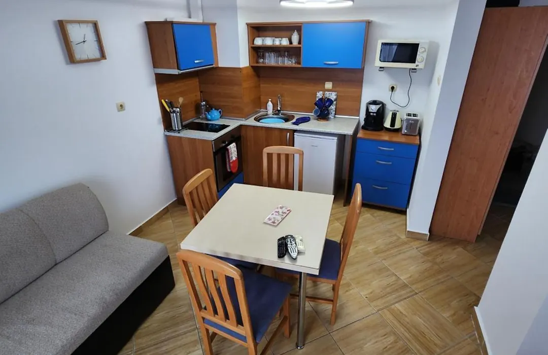 Golden Dreams Apartment-1