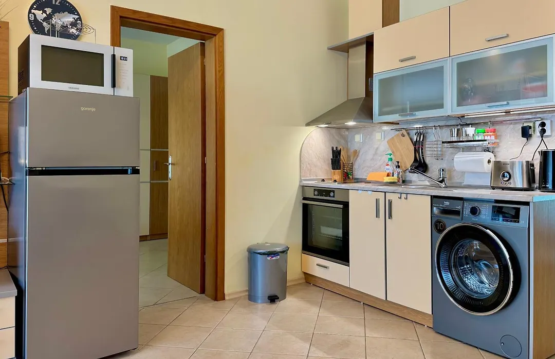 Premium Apartment Midia Beach-1