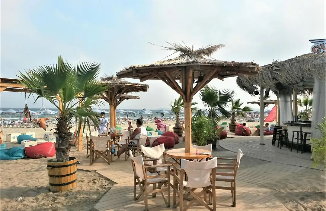 Seaside Garden Apartment With 2 Bedroom For Up To 5 Pax-1