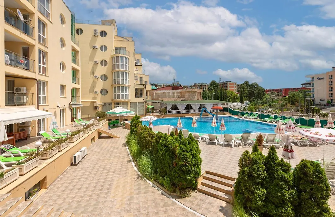Viva Apartments With Free Parking-1