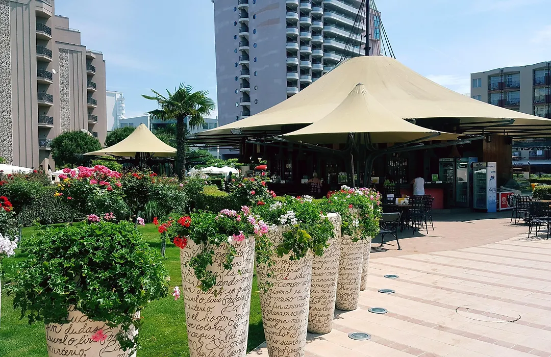 Royal Beach Private Apartments-1