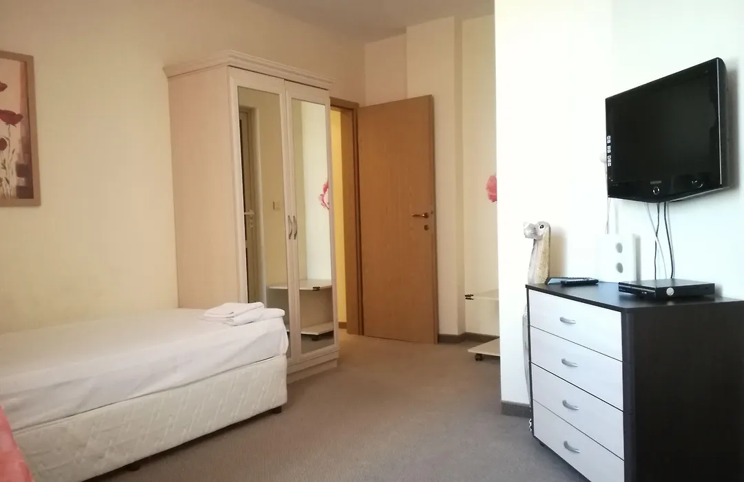 Two Bedroom Apartment With Kitchen-1