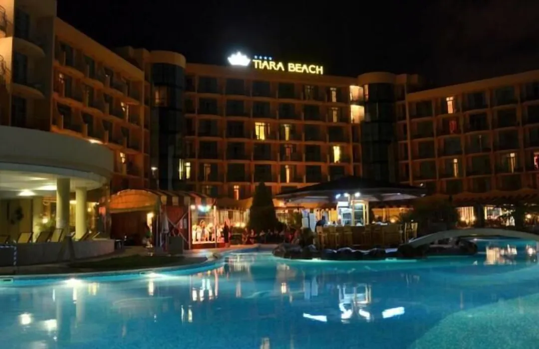 Tiara Beach-1