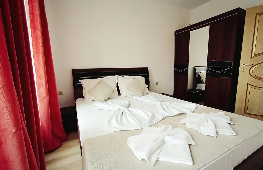 Apart Hotel Aphrodite Gardens-1