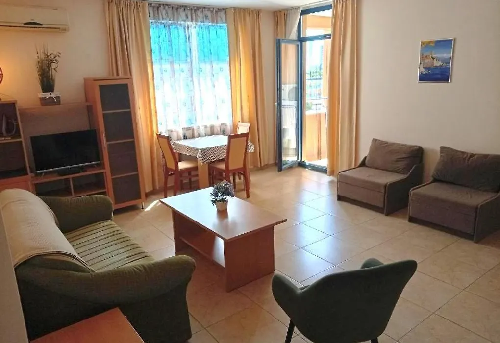 Apartment Konstantin In Trakia Plaza-1