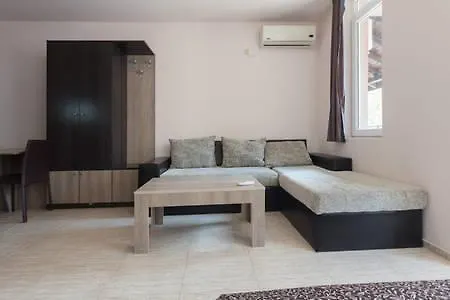 Santa Sofia Studio-1
