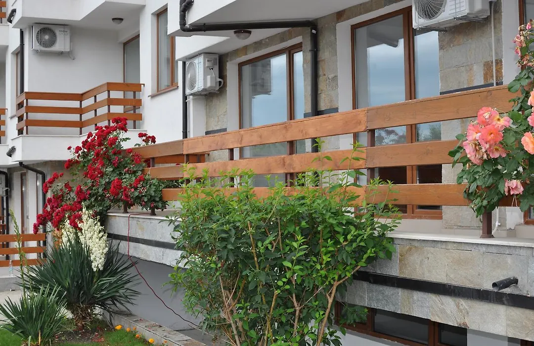 Gardenia Hills Hotel-1