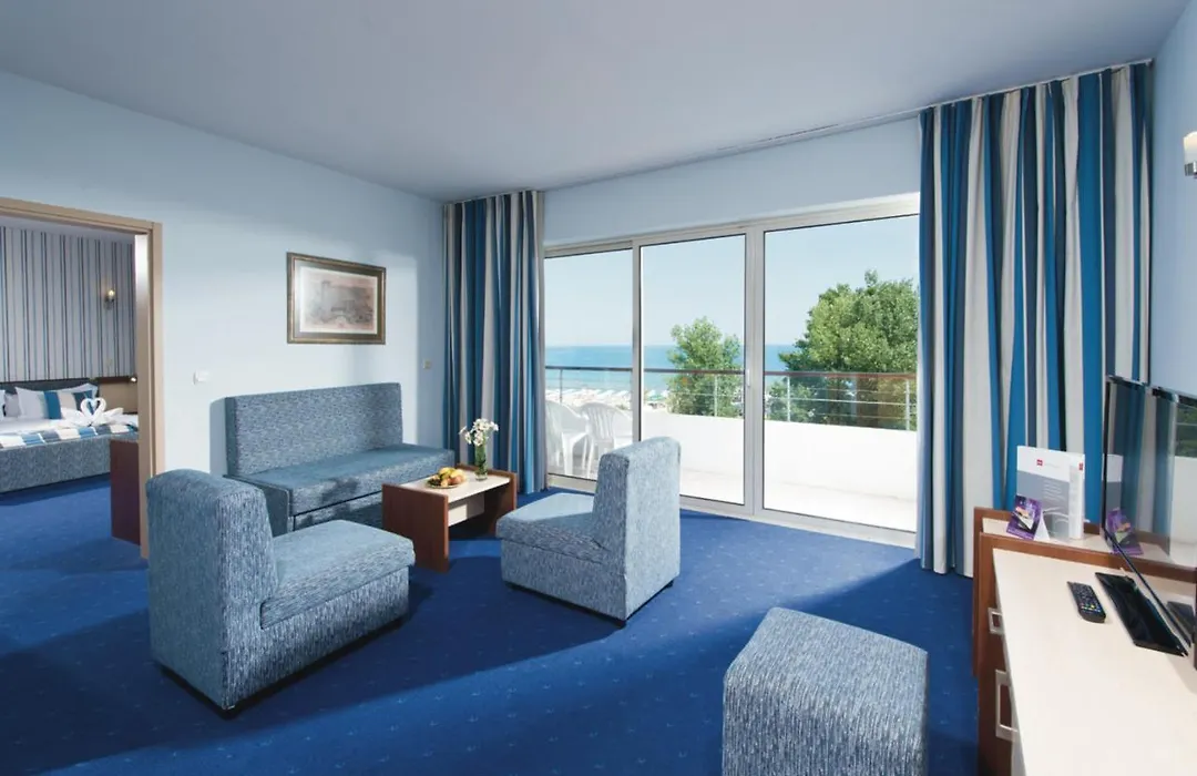 Riu Helios-1