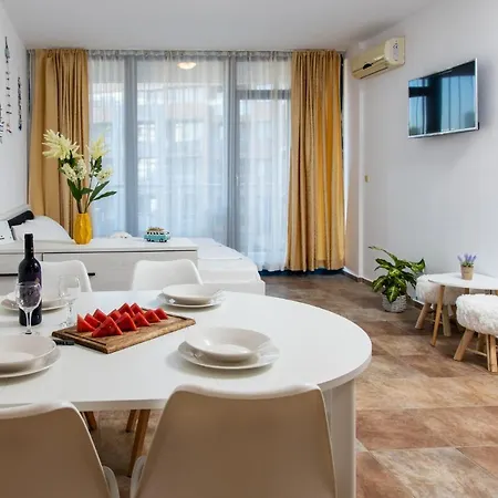 Stylish Flat In The Top Centre Of Sunny Beach By Flаt Manаger-2