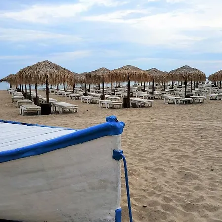Seaside Garden Apartment With 2 Bedroom For Up To 5 Pax-2