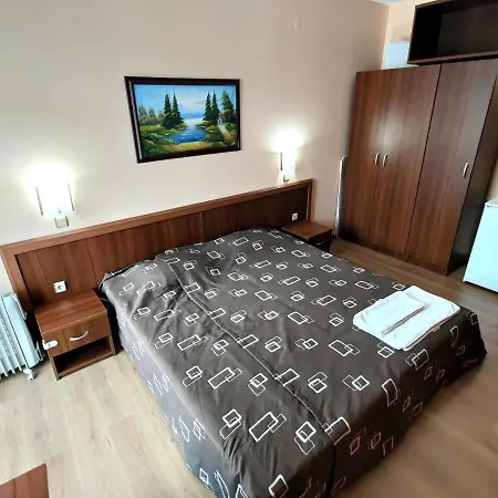 Grenada.Suite.Tonight.1 Bedroom.Pool View.300M To Beach-3