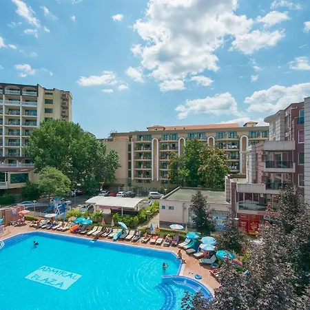 Admiral Plaza Holiday Apartments-3