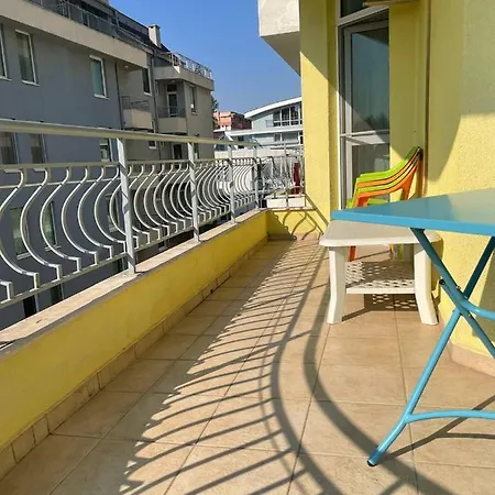 Luxury Breeze Apartment-3