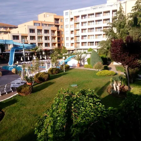 Apartment In Trakia Plaza-3