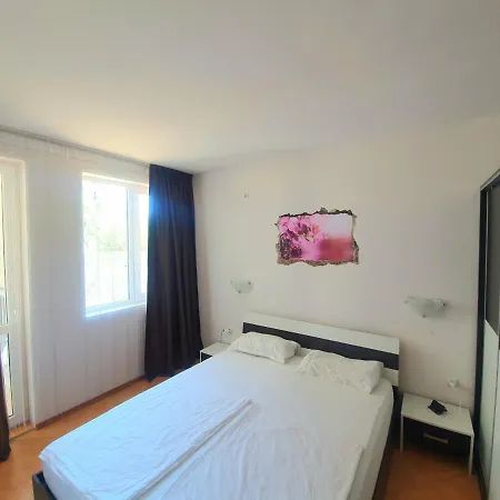 1 Bedroom Apartment In Sunny Beach Hills Complex-2