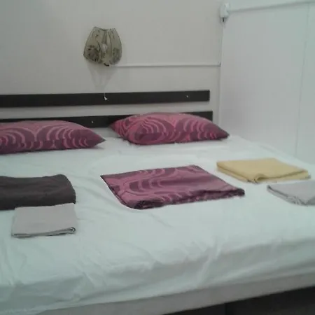 Trzy Apartamenty W Hotelu Dwa Przy Basenie Oraz Jeden 4 Pietro Z Duzym Tarasem-3