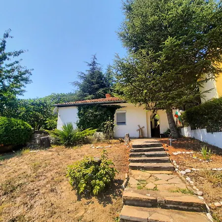 Entire House With Private Garden And Garage-3